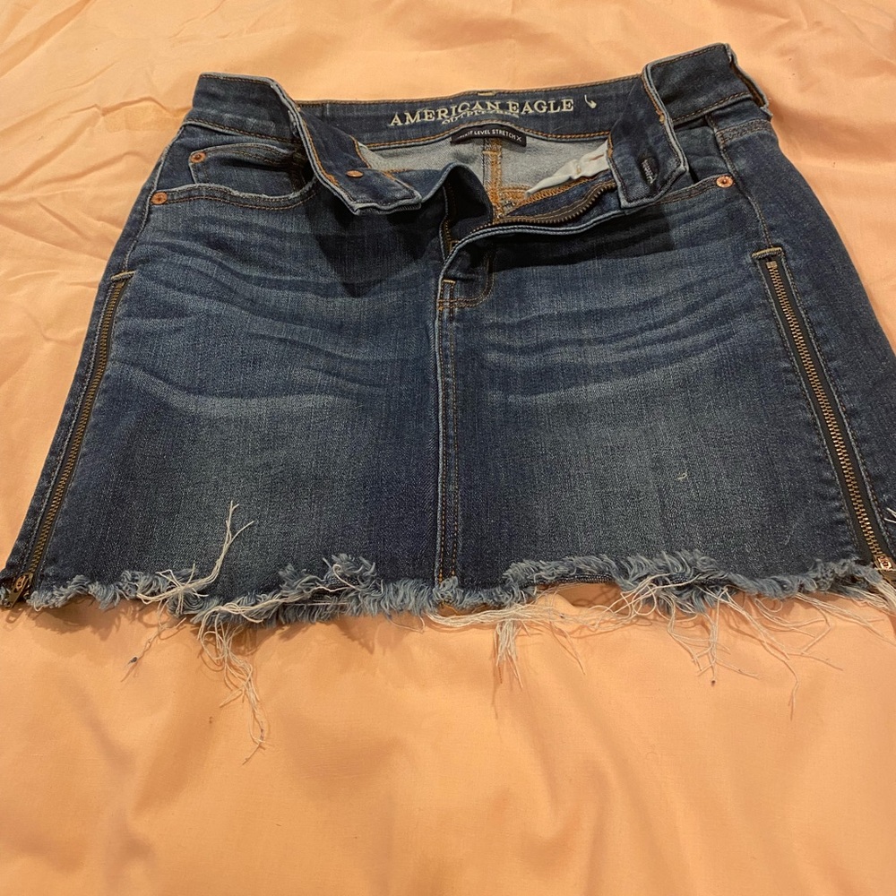 Ladies American Eagle denim mini skirt Sz 2